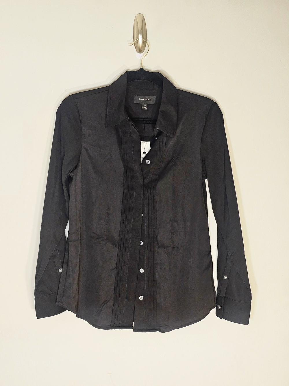 Banana Republic Black Pleated Front Button-Up Shirt